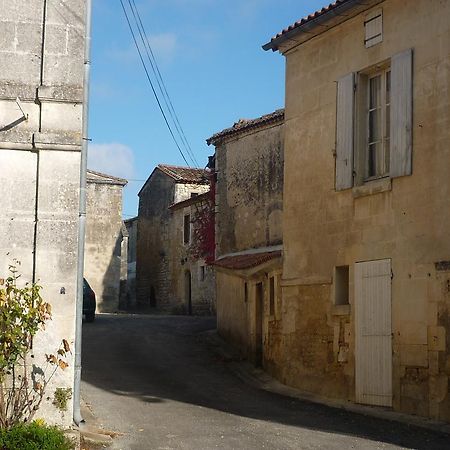 Chambres D'Hotes L'En Haut Des Vignes Mérignac Zewnętrze zdjęcie