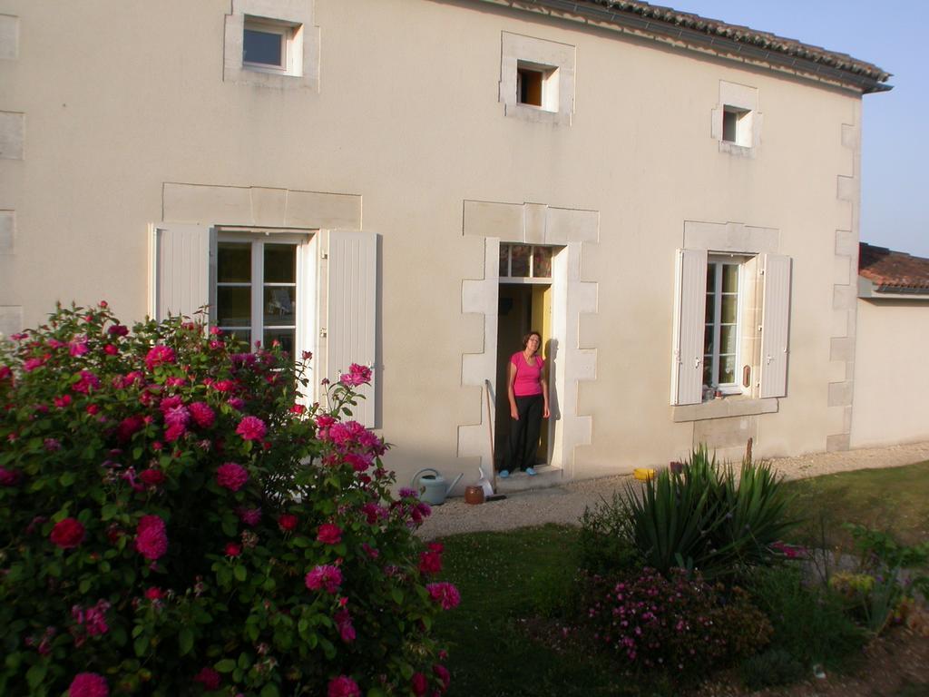 Chambres D'Hotes L'En Haut Des Vignes Mérignac Zewnętrze zdjęcie
